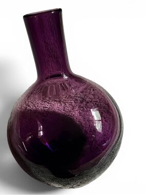 Art Glass Vase Vintage Hand Blown Amethyst Purple Approx 9"tall, 6" wide